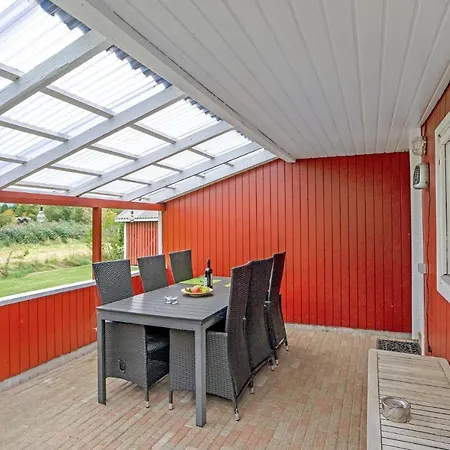 2 Bedroom Beautiful In Feriehus Sæby