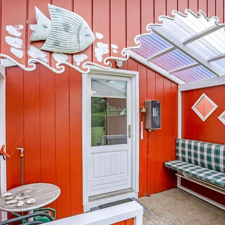 2 Bedroom Lovely In