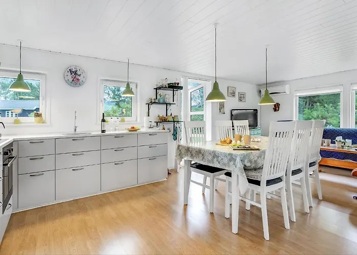 2 Bedroom Lovely In